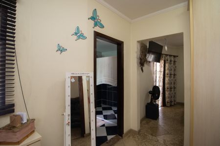 Casa à venda com 380m², 3 quartos e 4 vagas Casa à venda com 380m², 3 quartos e 4 vagasCloset