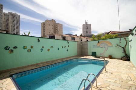 Casa à venda com 380m², 3 quartos e 4 vagas Casa à venda com 380m², 3 quartos e 4 vagasPiscina