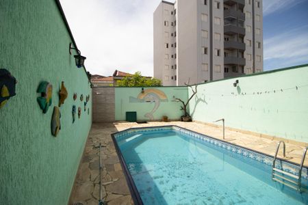 Casa à venda com 380m², 3 quartos e 4 vagas Casa à venda com 380m², 3 quartos e 4 vagasPiscina