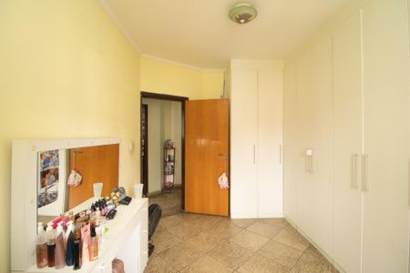 Casa à venda com 380m², 3 quartos e 4 vagas Casa à venda com 380m², 3 quartos e 4 vagasQuarto 2