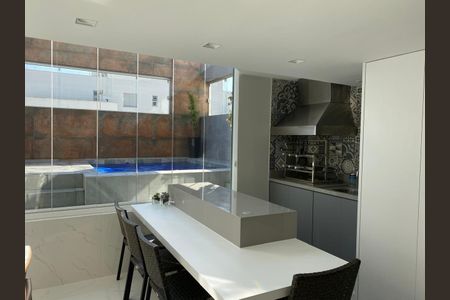 Apartamento à venda com 175m², 3 quartos e 3 vagasFoto 01