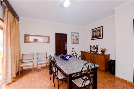 Apartamento para alugar com 72m², 2 quartos e sem vagaSala