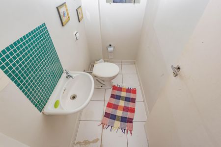 Apartamento à venda com 79m², 2 quartos e 1 vaga Apartamento à venda com 79m², 2 quartos e 1 vagaBanheiro de serviço