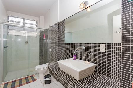 Apartamento à venda com 79m², 2 quartos e 1 vaga Apartamento à venda com 79m², 2 quartos e 1 vagaBanheiro