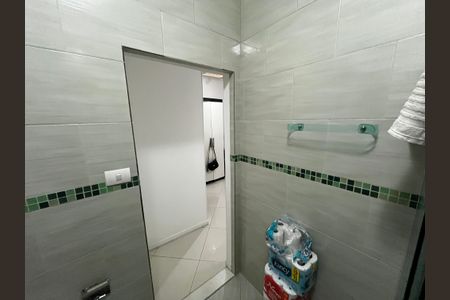 Casa à venda com 250m², 3 quartos e 5 vagasBanheiro da Suíte 2