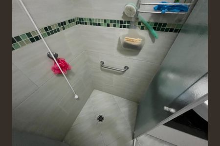 Casa à venda com 250m², 3 quartos e 5 vagasBanheiro da Suíte 2