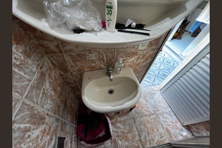 Casa à venda com 250m², 3 quartos e 5 vagasBanheiro de serviço