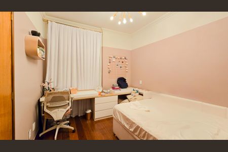 Apartamento à venda com 180m², 4 quartos e 3 vagas Apartamento à venda com 180m², 4 quartos e 3 vagasQuarto 02