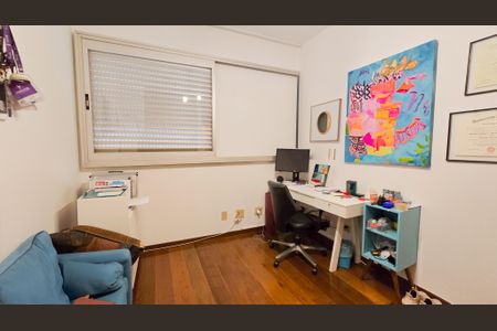 Apartamento à venda com 180m², 4 quartos e 3 vagas Apartamento à venda com 180m², 4 quartos e 3 vagasQuarto 04