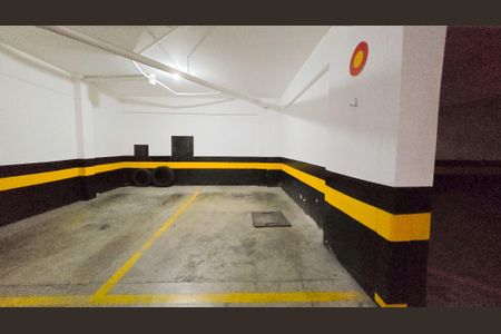 Apartamento à venda com 180m², 4 quartos e 3 vagas Apartamento à venda com 180m², 4 quartos e 3 vagasGaragem