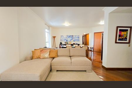 Apartamento à venda com 180m², 4 quartos e 3 vagas Apartamento à venda com 180m², 4 quartos e 3 vagasSala