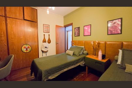 Apartamento à venda com 180m², 4 quartos e 3 vagas Apartamento à venda com 180m², 4 quartos e 3 vagasQuarto 03