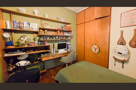 Apartamento à venda com 180m², 4 quartos e 3 vagas Apartamento à venda com 180m², 4 quartos e 3 vagasQuarto 03