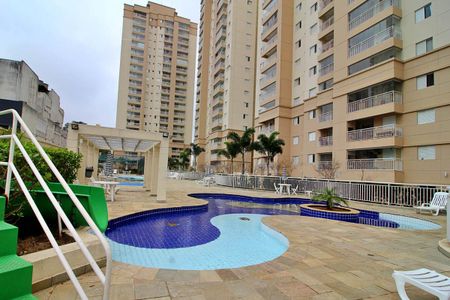 Apartamento à venda com 57m², 2 quartos e 1 vaga Apartamento à venda com 57m², 2 quartos e 1 vagaÁrea comum - Piscina