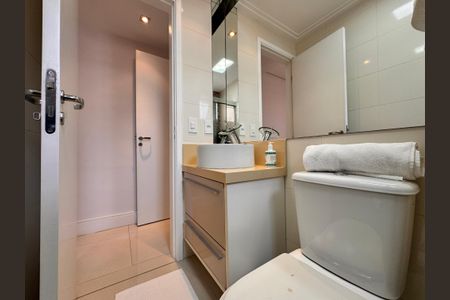 Apartamento à venda com 57m², 2 quartos e 1 vaga Apartamento à venda com 57m², 2 quartos e 1 vagaBanheiro da Suíte