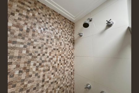 Apartamento à venda com 57m², 2 quartos e 1 vaga Apartamento à venda com 57m², 2 quartos e 1 vagaBanheiro