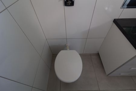 Casa à venda com 280m², 3 quartos e 2 vagas Casa à venda com 280m², 3 quartos e 2 vagasBanheiro da Suíte