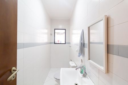 Casa à venda com 280m², 3 quartos e 2 vagas Casa à venda com 280m², 3 quartos e 2 vagasLavabo