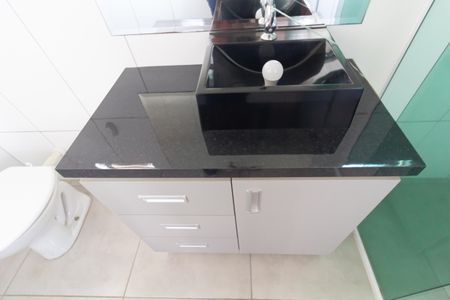 Casa à venda com 280m², 3 quartos e 2 vagas Casa à venda com 280m², 3 quartos e 2 vagasBanheiro da Suíte