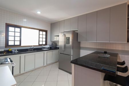 Casa à venda com 280m², 3 quartos e 2 vagas Casa à venda com 280m², 3 quartos e 2 vagasCozinha