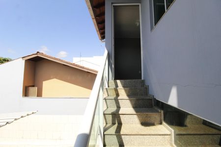 Apartamento para alugar com 60m², 2 quartos e 1 vagaFachada