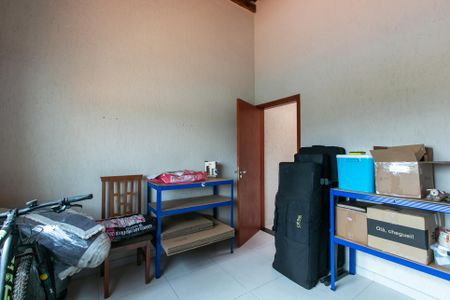 Casa à venda com 120m², 2 quartos e 2 vagasQuarto de Serviço