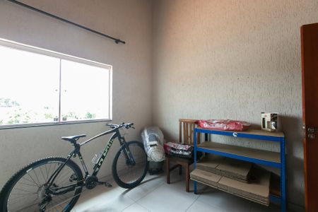 Casa à venda com 120m², 2 quartos e 2 vagasQuarto de Serviço