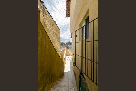 Casa à venda com 120m², 2 quartos e 2 vagasEscada 