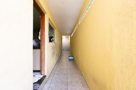 Casa à venda com 120m², 2 quartos e 2 vagasCorredor 