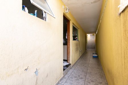 Casa à venda com 120m², 2 quartos e 2 vagasCorredor 