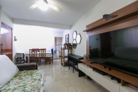 Casa à venda com 120m², 2 quartos e 2 vagasSala