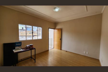 Casa à venda com 220m², 4 quartos e 1 vagaSala