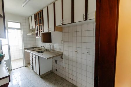 Apartamento para alugar com 68m², 3 quartos e 2 vagasCozinha - Armários