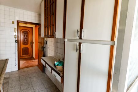 Apartamento para alugar com 68m², 3 quartos e 2 vagasCozinha - Armários