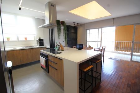 Apartamento à venda com 150m², 3 quartos e 2 vagasCozinha