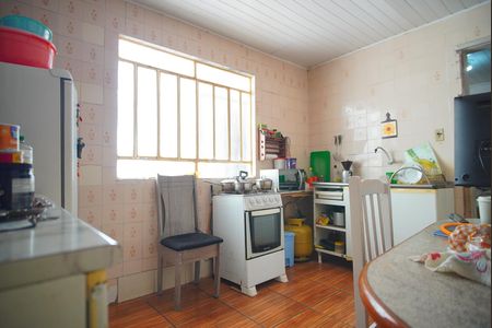 Casa à venda com 230m², 3 quartos e 2 vagasCozinha 2