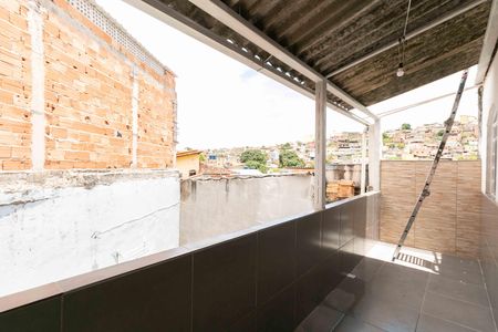 Casa para alugar com 55m², 3 quartos e sem vaga Casa para alugar com 55m², 3 quartos e sem vagaVaranda