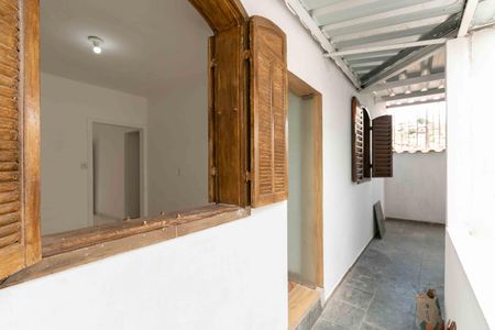Casa para alugar com 55m², 3 quartos e sem vaga Casa para alugar com 55m², 3 quartos e sem vagaVaranda