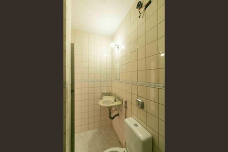 Casa para alugar com 55m², 3 quartos e sem vaga Casa para alugar com 55m², 3 quartos e sem vagaBanheiro Social