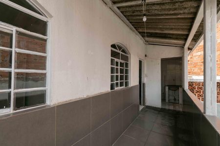 Casa para alugar com 55m², 3 quartos e sem vaga Casa para alugar com 55m², 3 quartos e sem vagaVaranda