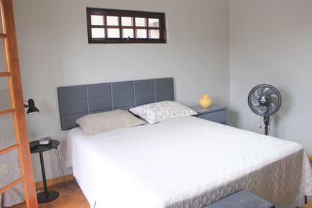 Casa à venda com 250m², 4 quartos e 5 vagasSuíte