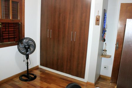 Casa à venda com 250m², 4 quartos e 5 vagasQuarto 2