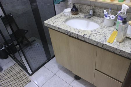 Casa à venda com 250m², 4 quartos e 5 vagasBanheiro 2