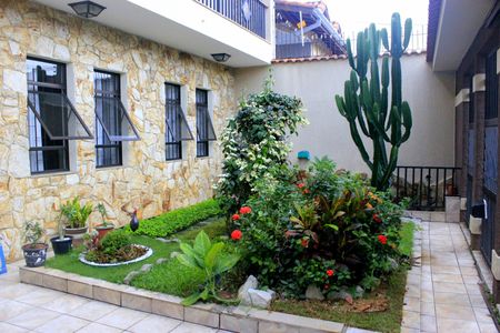 Casa à venda com 250m², 4 quartos e 5 vagasGaragem e jardim