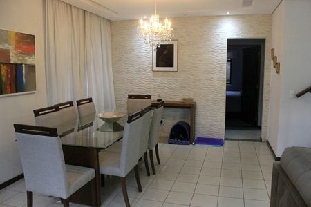 Casa à venda com 250m², 4 quartos e 5 vagasSala