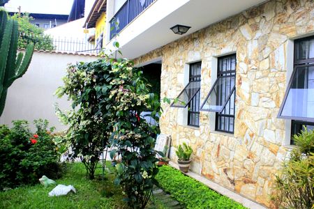 Casa à venda com 250m², 4 quartos e 5 vagasGaragem e jardim