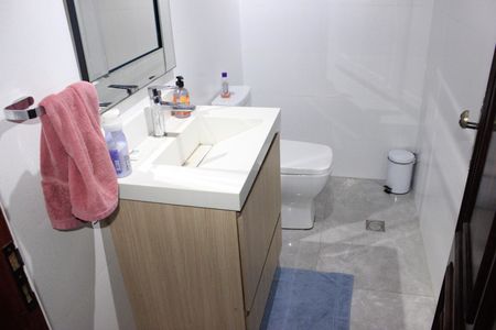 Casa à venda com 250m², 4 quartos e 5 vagasLavabo