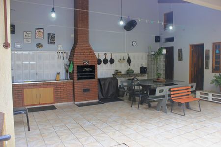 Casa à venda com 250m², 4 quartos e 5 vagasEspaço gourmet