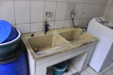 Casa à venda com 250m², 4 quartos e 5 vagasLavanderia