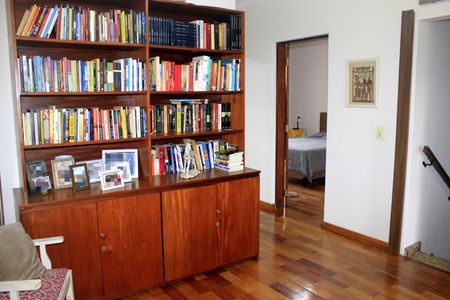 Casa à venda com 250m², 4 quartos e 5 vagasSala privativa